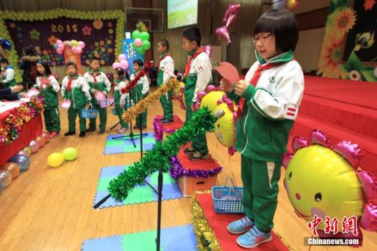 教育部:從小學(xué)到高中全面實施綜合實踐活動課程